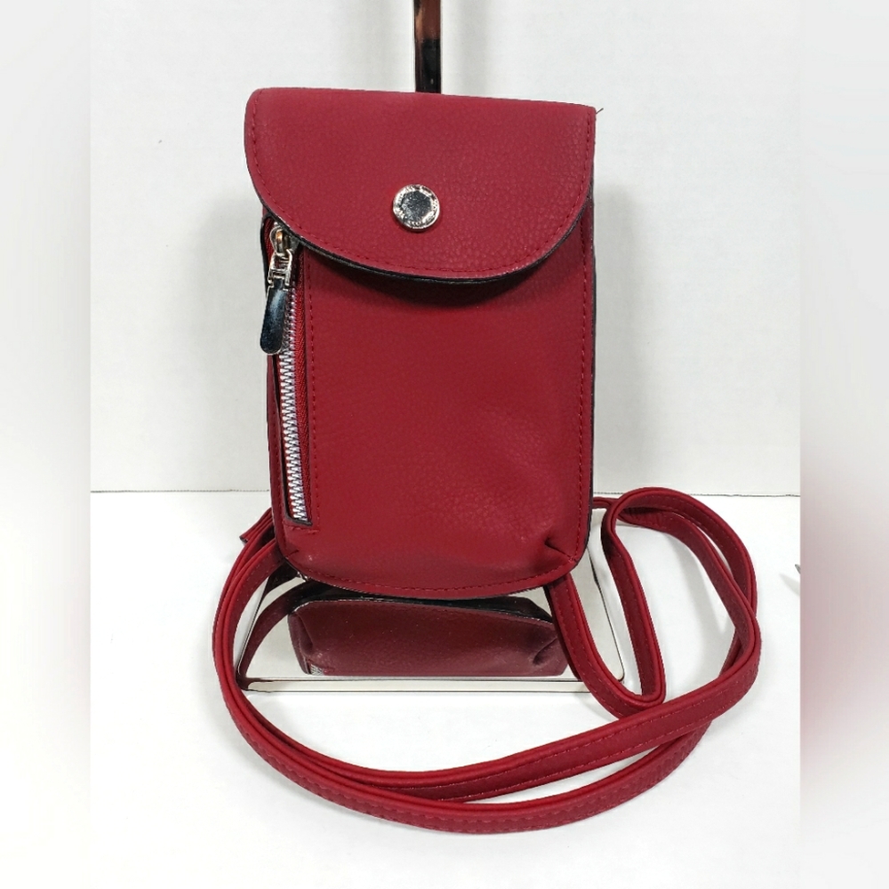Safe Keeper Crossbody Wallet Purse By APT 9